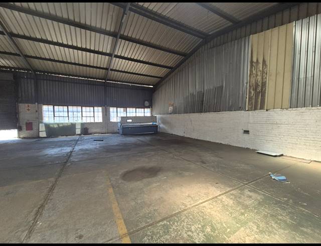 750M² WAREHOUSE TO LET IN WADEVILLE